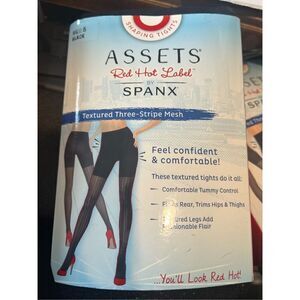 Spanx Red Hot Label Black Ribbed Tights Center Stage Size 5